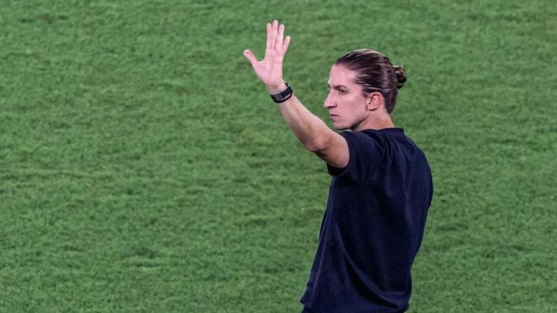 Filipe Luís é demitido pela diretoria do Flamengo após coletiva