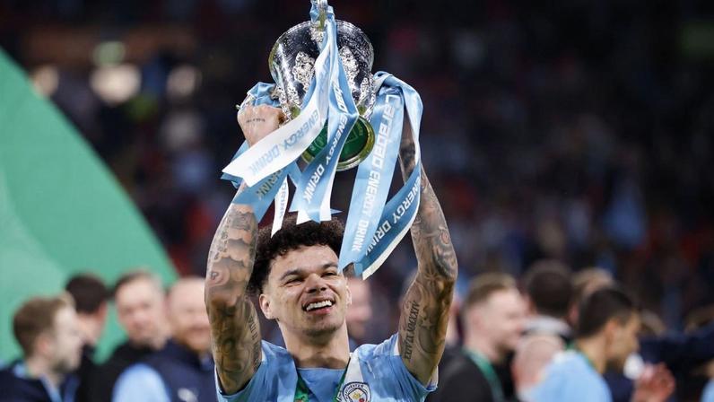 Pupilo de Guardiola decide entre City e United antes de título: treinos melhores