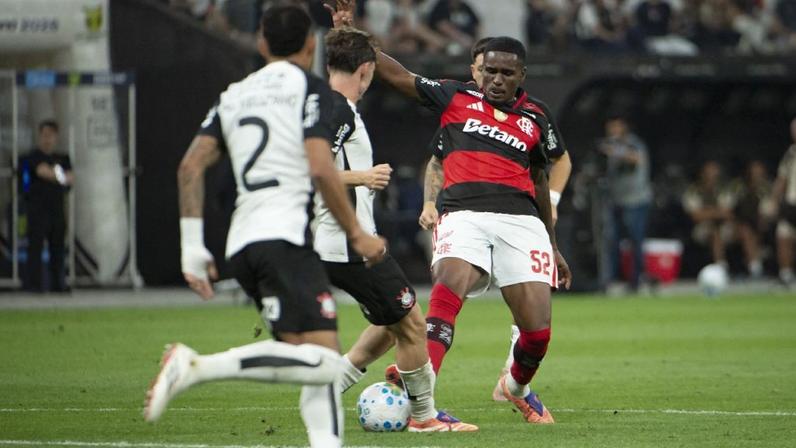 Seleção abre Data Fifa com metade do elenco e espera grupo completo