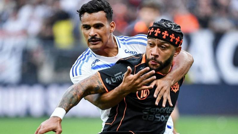 Kaiki, lateral que recusou Itália, é novidade de Ancelotti na seleção brasileira