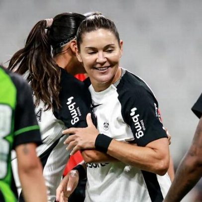 Gabi Zanotti brilha na goleada do Corinthians e integra Bola de Prata Feminino