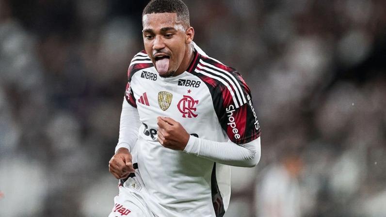 Ex-Flamengo pede crédito a Samuel Lino e torcida cobra mais