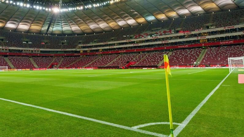 Vista do campo no Estádio Nacional de Varsóvia, na Polônia