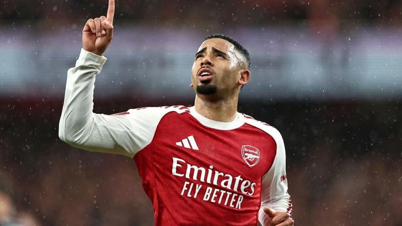 Gabriel Jesus comemora após marcar para o Arsenal sobre o Wigan