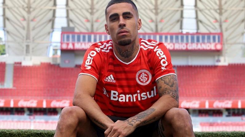 Salário padrão europeu atrapalha negociação entre Corinthians e Botafogo