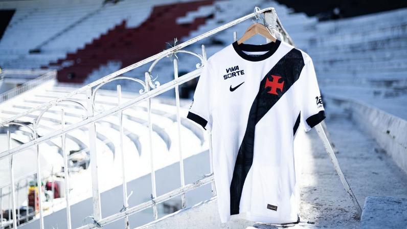 Polícia Civil recupera carga de materiais esportivos do Vasco, valendo R$950 mil
