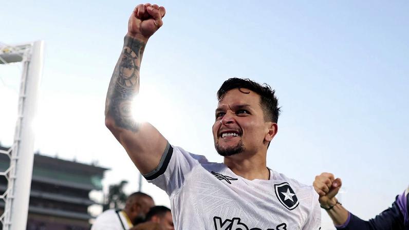 São Paulo negocia com Botafogo a contratação do atacante Artur
