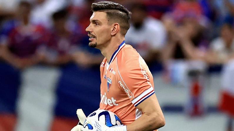 João Ricardo em ação pelo Fortaleza