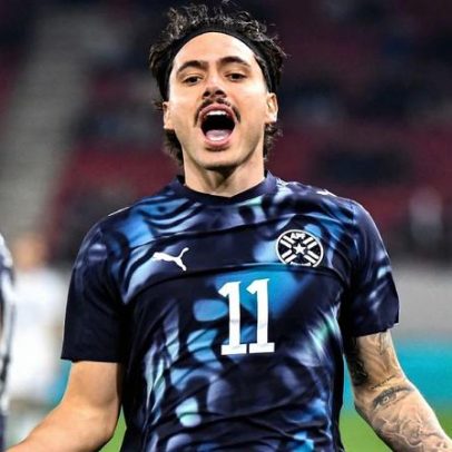 Técnico paraguaio fica impressionado com Mauricio após estreia e tranquiliza time