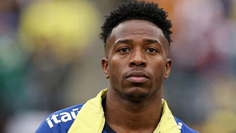 Vinicius Jr. fica fora de treino da seleção antes de Croácia