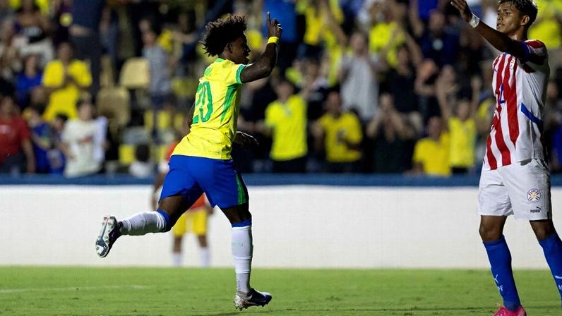 Sub-20 vence Paraguai com gols da joia do Athletico-PR e zagueiro do Flamengo