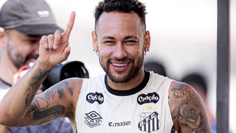 Santos disputa jogo-treino durante Data-Fifa, Neymar aprova atuação
