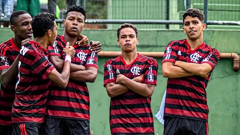 Felipe Cardoso é formado nas categorias de base do Flamengo (Foto: Reprodução / Instagram)