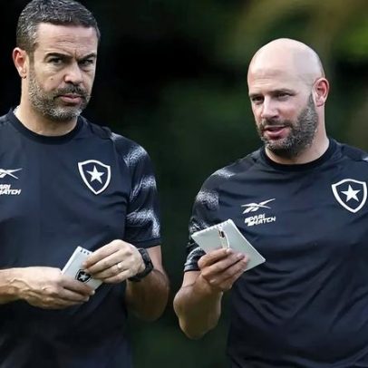 Botafogo negocia com Franclim Carvalho, ex-auxiliar de Artur Jorge