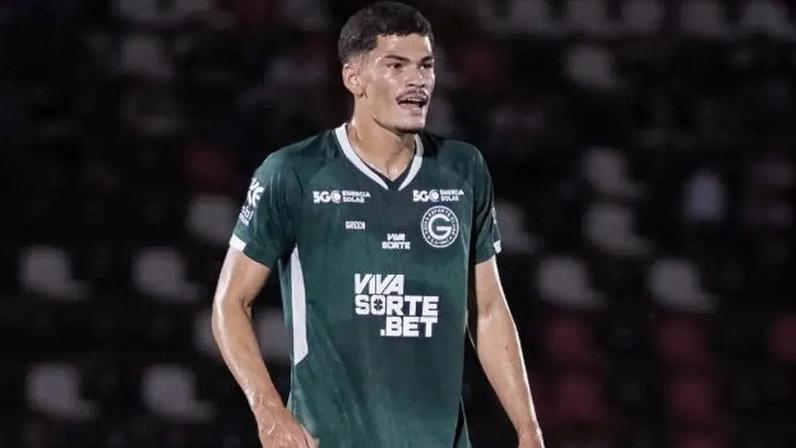 Botafogo avança negociação pelo zagueiro Anthony, do Goiás