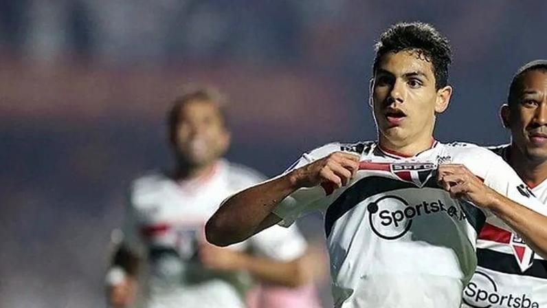 Moreira retornou ao CT da Barra Funda (Foto: Paulo Pinto/São Paulo FC)
