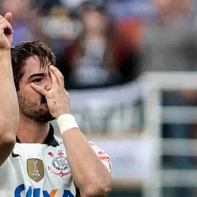 Corinthians vence Flamengo por 4 a 0 no Brasileirão 2013