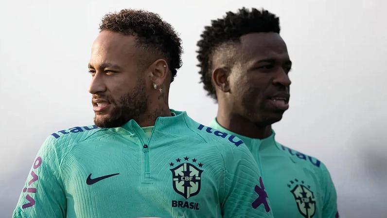 Neymar e Vinícius Jr. em treino da Seleção Brasileira (Foto: Lucas Figueiredo/CBF)