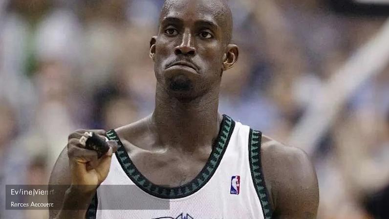 O Minnesota Timberwolves viu seu destaque Kevin Garnett ser o MVP em 2004