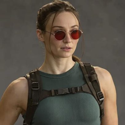 Sophie Turner sofre lesão; série Tomb Raider pausa gravações até 6 meses