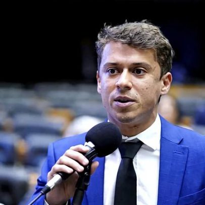 Nikolas afirma que avisou sobre Erika Hilton na Comissão da Mulher