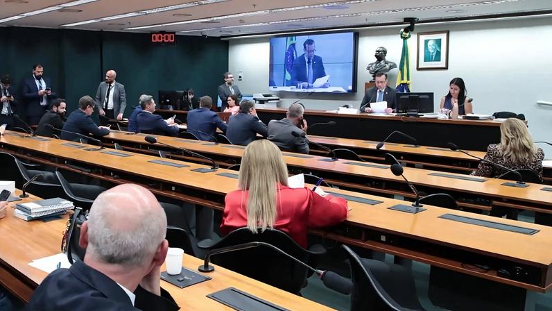 Projeto que cria lista nacional de terroristas avança na Câmara