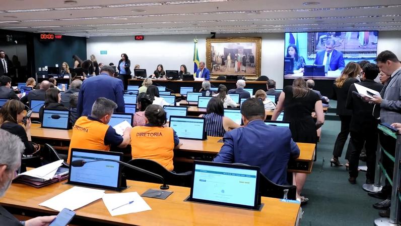 CCJ aprova prisão imediata para agressor que descumpre medida protetiva