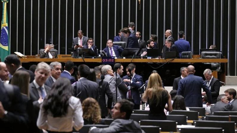 Câmara aprova inclusão de bolsistas de pós-graduação em pesquisa na Previdência