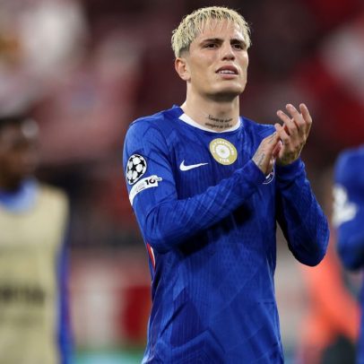 Multa de velocidade na saída do CT do United afeta atacante do Chelsea