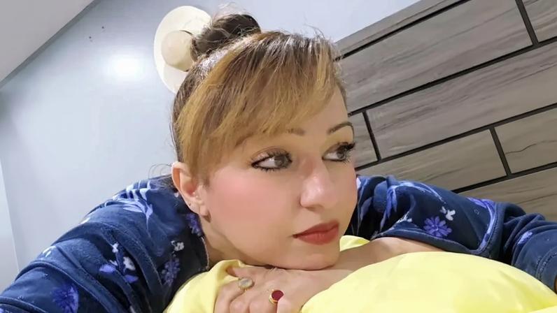 Influenciadora Nancy Grewal é esfaqueada até a morte aos 45 anos