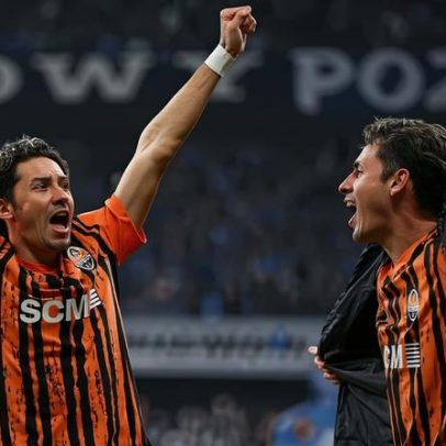 Ex-Flu marca golaço de bicicleta; Shakhtar vence na Liga Conferência com três gols brasileiros