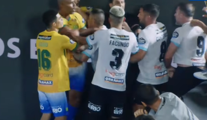Clássico Brasil x Argentina no showbol tem discussões e socos