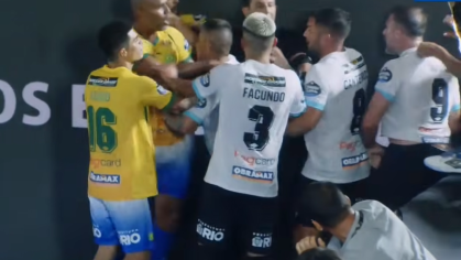 Clássico Brasil x Argentina no showbol tem discussões e socos