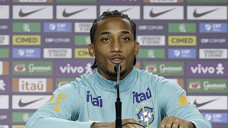 João Pedro deu coletiva nesta terça-feira (2) na Granja Comary, casa da Seleção Brasileira