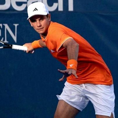 Aos 19 anos, Jodar conquista vaga no top 100 e faz história