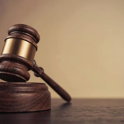 Esposa de pastor perde ação de vínculo trabalhista contra igreja