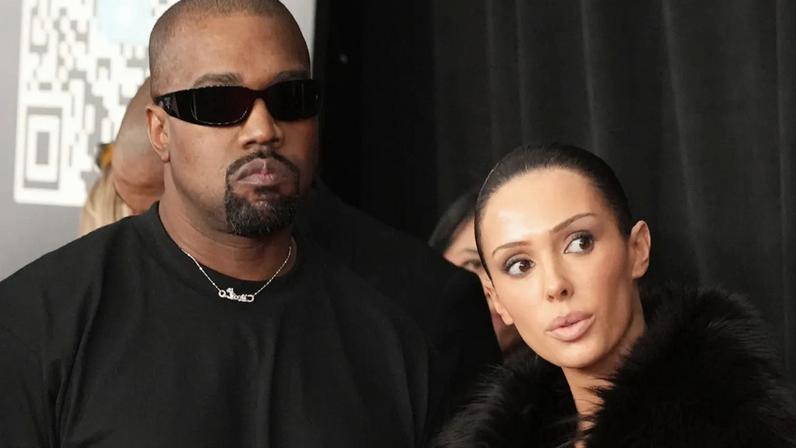 Bianca Censori testemunha em julgamento de Kanye West sobre mansão de praia