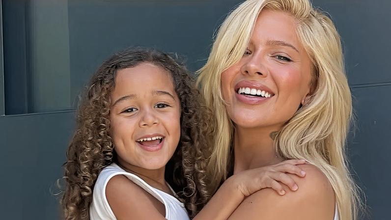 Karoline Lima comenta que filha quer ser influencer quando crescer