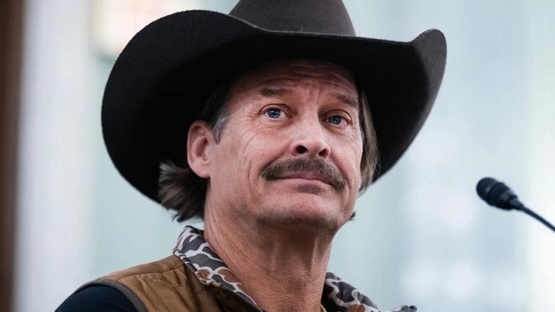 Helicópteros de ataque dos EUA voaram até a casa de Kid Rock; Exército investiga