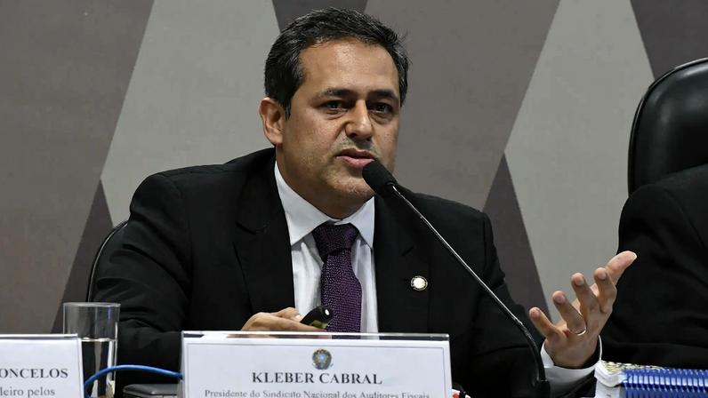 Em entrevistas, o presidente da Unafisco criticou a operação autorizada por Moraes contra servidores da Receita Federal. (Foto: Edilson Rodrigues/Agência Senado)