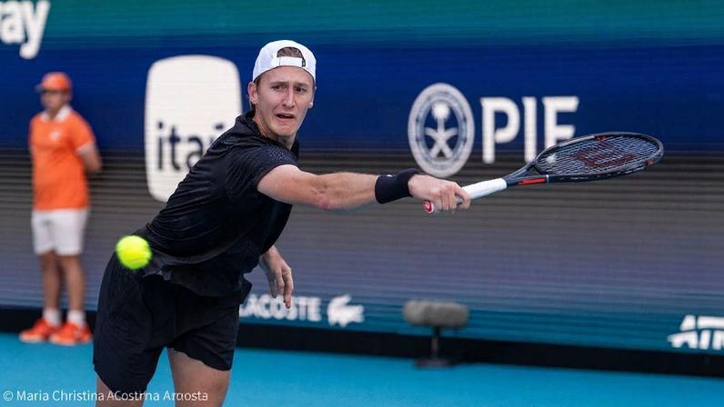 Korda derrota Alcaraz e conquista a maior vitória da carreira em Miami