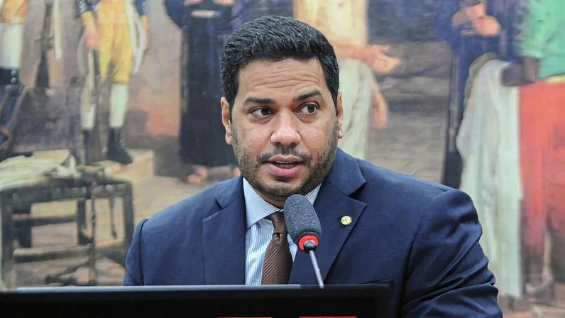 TCU suspende processo de liquidação do Master pelo BC e envia documentos ao STF