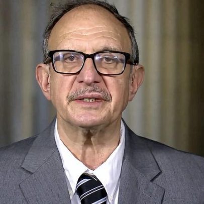 Morre aos 77 anos o especialista em avaliação de escrita Les Perelman