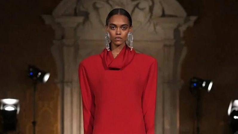 Em Roma, Alessandro Michele apresenta Infererenze na Valentino