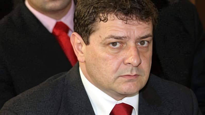 Lulinha afirmou ter viajado com Careca do INSS para visitar fábrica de produção de cannabis medicinal em Portugal