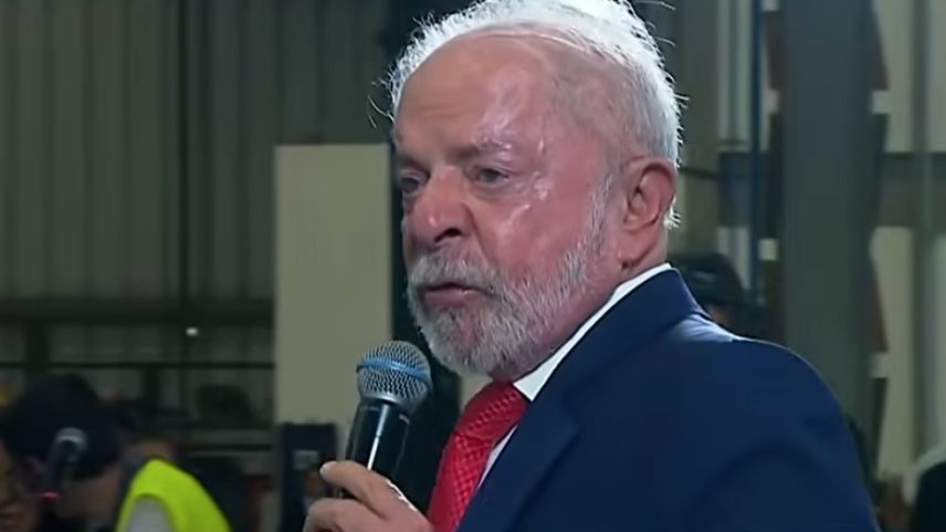 O presidente Lula durante visita a uma fábrica de trens em Araraquara (SP) — Foto: Reprodução/Canal Gov