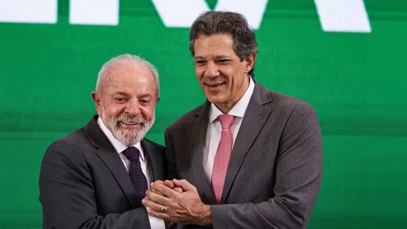 O presidente Lula e o ministro da Fazenda, Fernando Haddad, em Brasília. — Foto: Marcelo Camargo/Agência Brasil