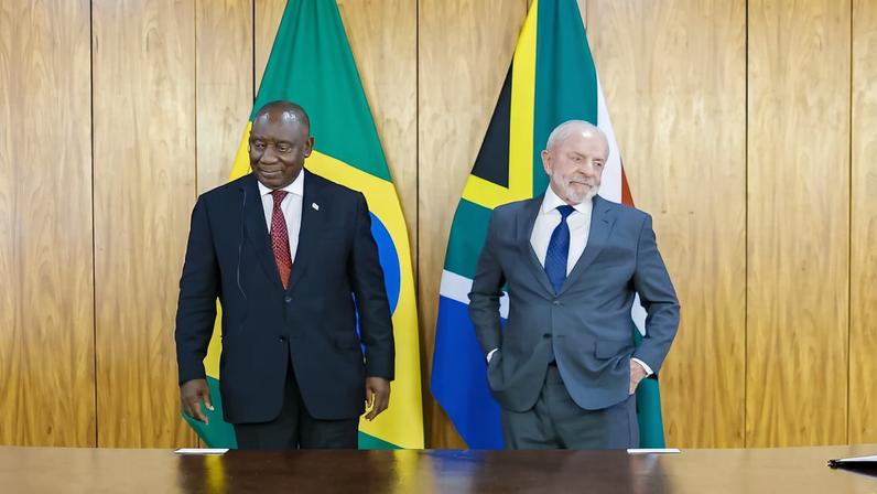 Lula e Ramaphosa, membros dos Brics, se reuniram em Brasília em meio ao conflito no Oriente Médio.