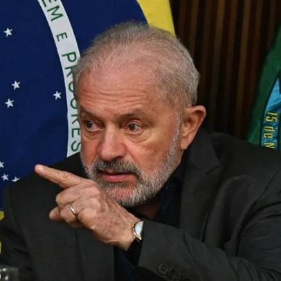 Nova resolução do PT ataca Flávio Bolsonaro e mira o Congresso