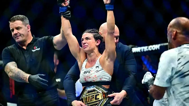 Mackenzie se consagrou campeã do peso palha do UFC (Foto: Giuseppe CACACE / AFP)